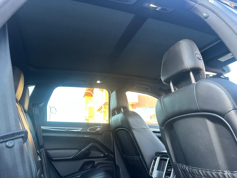 Porsche Cayenne 130000км закупена от първи собственик , снимка 13 - Автомобили и джипове - 51948366