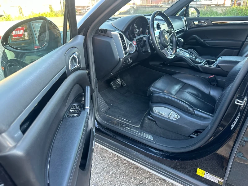 Porsche Cayenne 130000км закупена от първи собственик , снимка 14 - Автомобили и джипове - 51948366