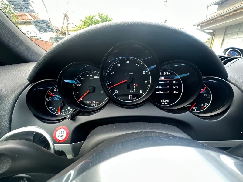 Porsche Cayenne 130000км закупена от първи собственик , снимка 15 - Автомобили и джипове - 51948366