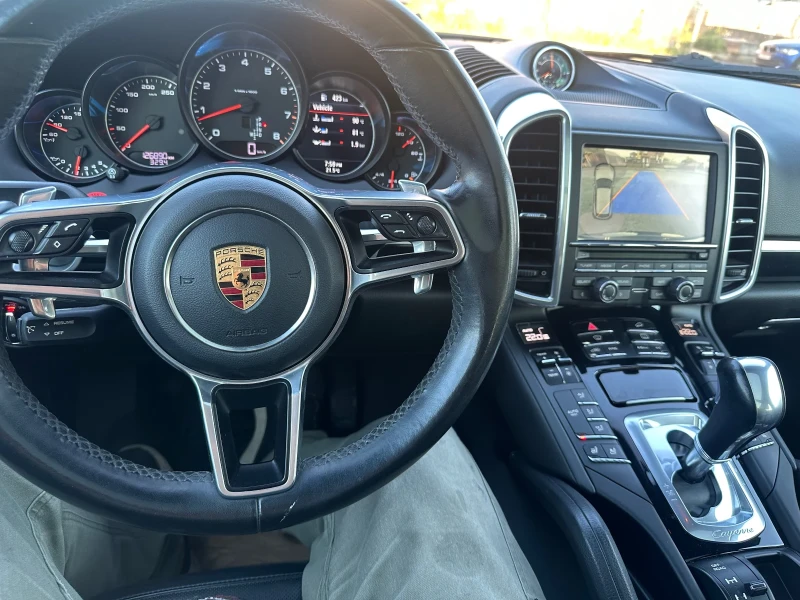 Porsche Cayenne 130000км закупена от първи собственик , снимка 10 - Автомобили и джипове - 51948366