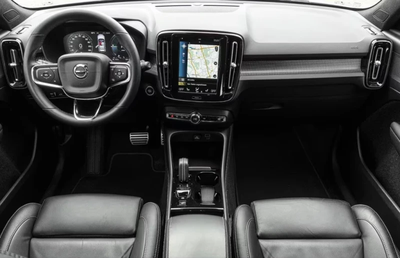 Volvo XC40 T5/R-DESIGN/261HP/AMBI/CARPLAY/DIGITAL/KLESS/645f, снимка 10 - Автомобили и джипове - 51483091