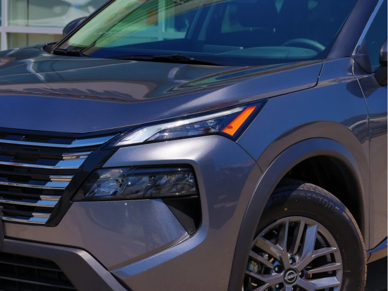 Nissan Rogue * S AWD | Htd Seat | Backup Camera | Blindspot Alr, снимка 2 - Автомобили и джипове - 52927532