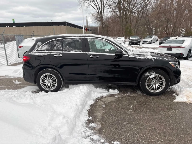 Mercedes-Benz GLC * 300 * CARFAX * БЕЗ ПЪРВОНАЧАЛНА ВНОСКА, снимка 3 - Автомобили и джипове - 53140008