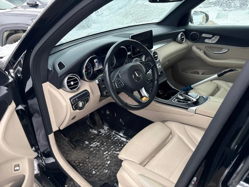 Mercedes-Benz GLC * 300 * CARFAX * БЕЗ ПЪРВОНАЧАЛНА ВНОСКА, снимка 5 - Автомобили и джипове - 53140008