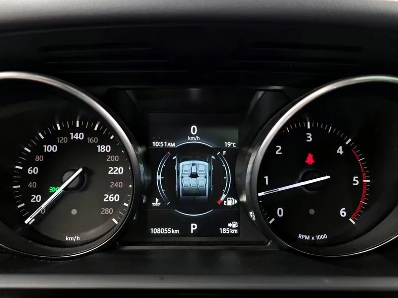 Land Rover Range Rover Sport 3.0 SDV6 HSE, снимка 8 - Автомобили и джипове - 55705694