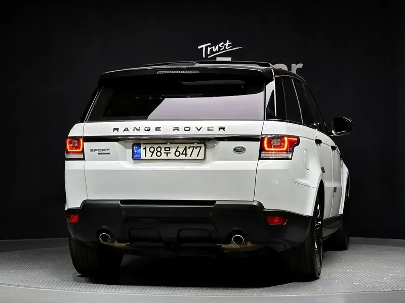 Land Rover Range Rover Sport 3.0 SDV6 HSE, снимка 4 - Автомобили и джипове - 55705694