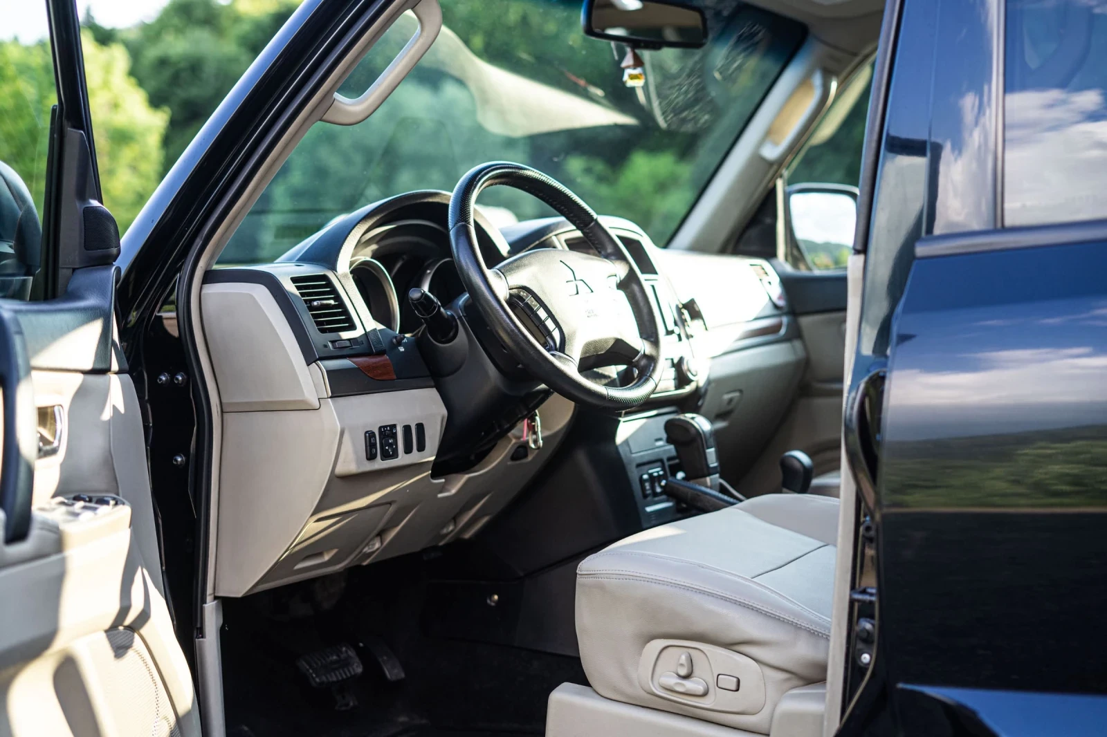 Mitsubishi Pajero 3.8 V6 - изображение 7