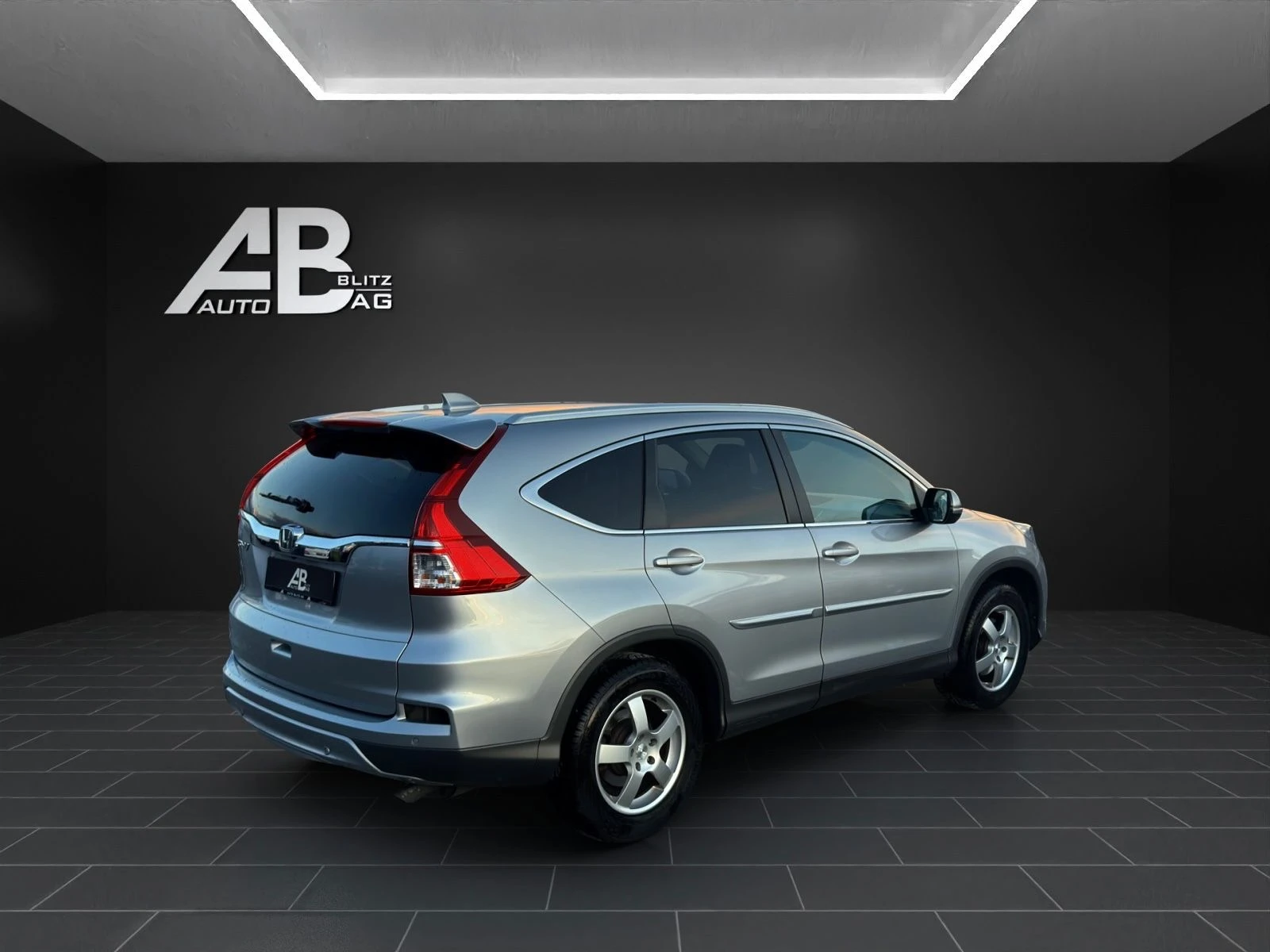 Honda Cr-v 1.6д Швейцария - изображение 3