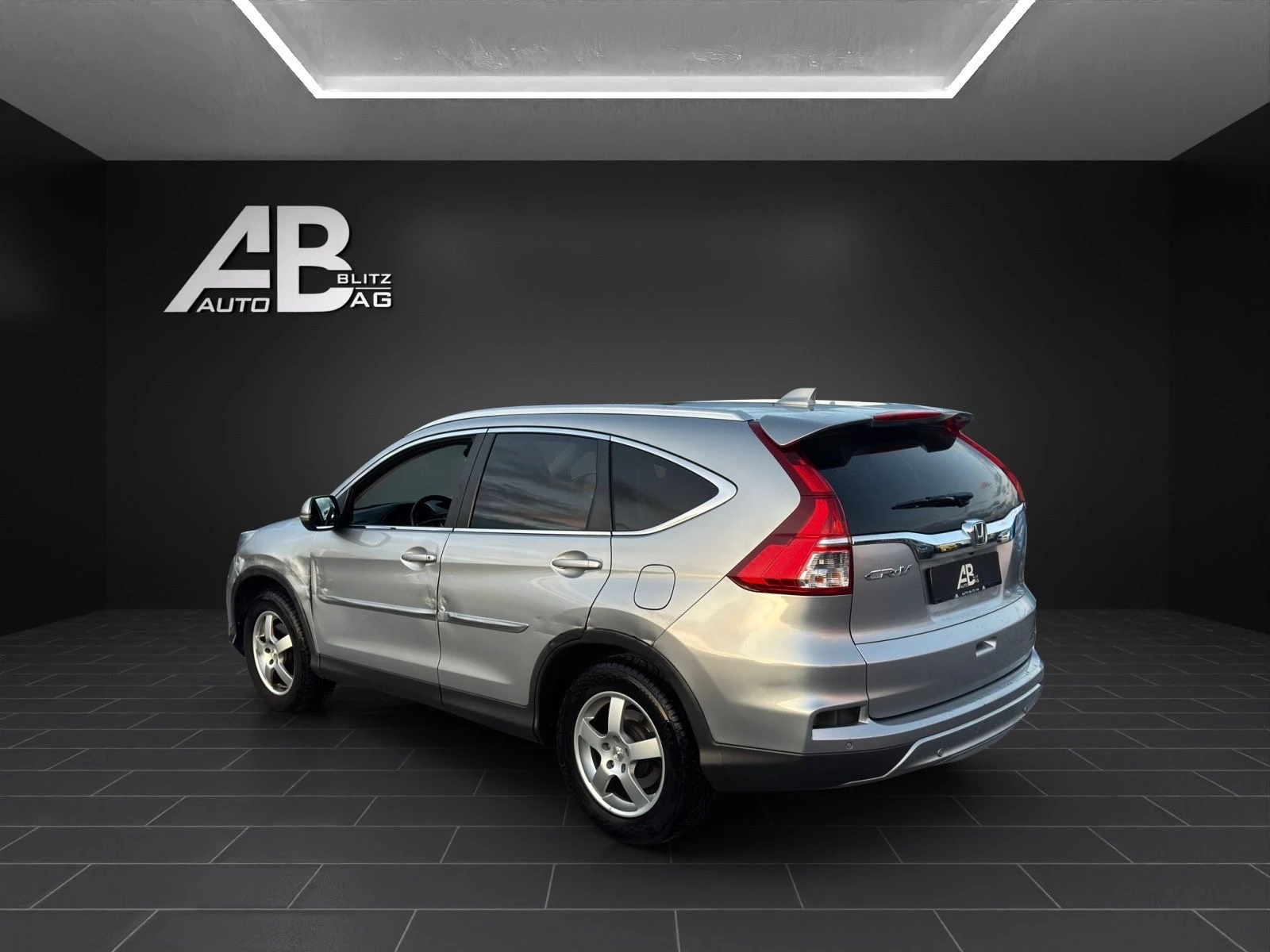 Honda Cr-v 1.6д Швейцария - изображение 10