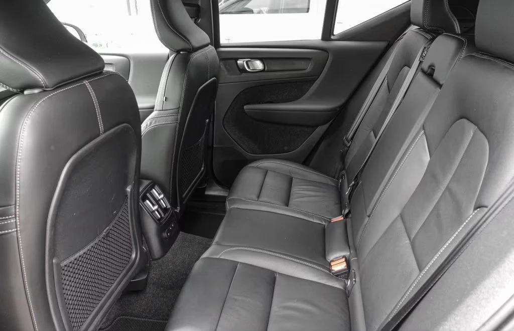 Volvo XC40 T5/R-DESIGN/261HP/AMBI/CARPLAY/DIGITAL/KLESS/645f | Mobile.bg   14