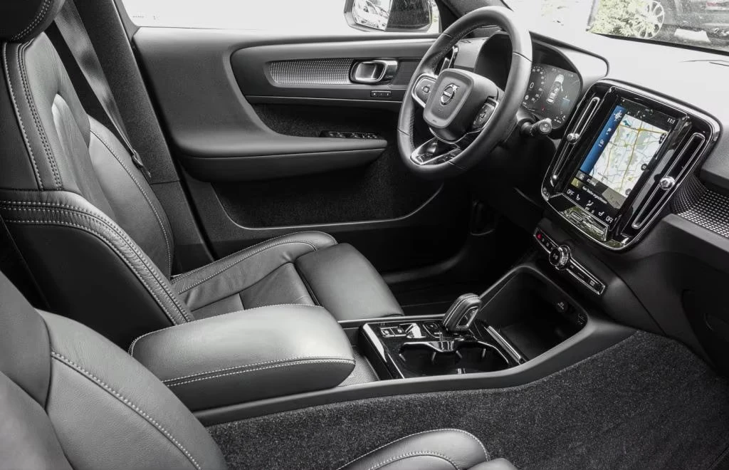 Volvo XC40 T5/R-DESIGN/261HP/AMBI/CARPLAY/DIGITAL/KLESS/645f - изображение 8