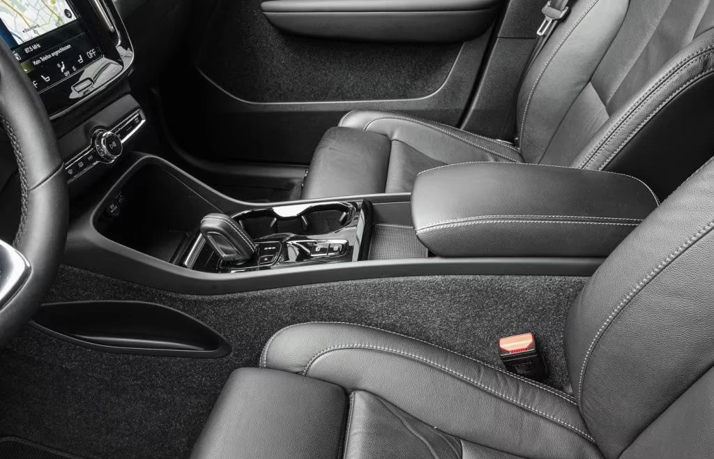 Volvo XC40 T5/R-DESIGN/261HP/AMBI/CARPLAY/DIGITAL/KLESS/645f | Mobile.bg   13