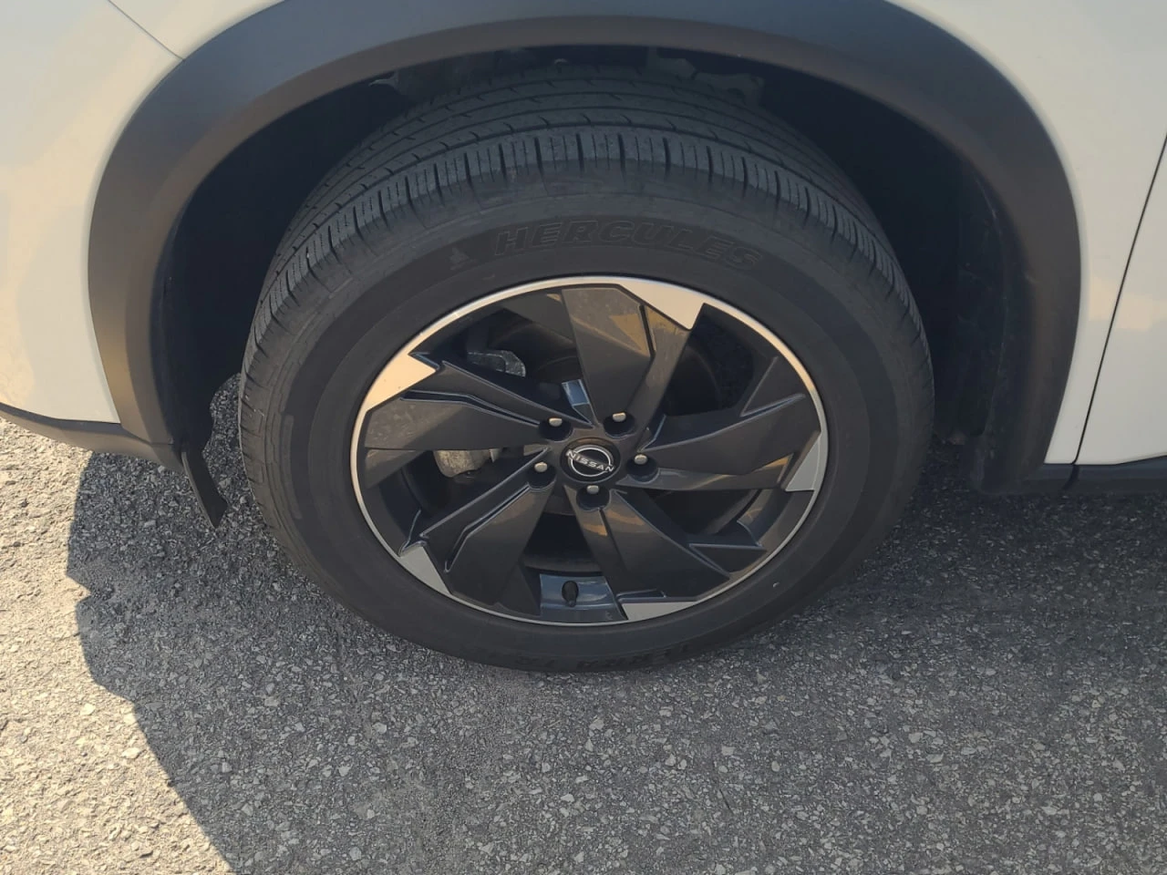 Nissan Rogue *  *    *   *  | Mobile.bg   5