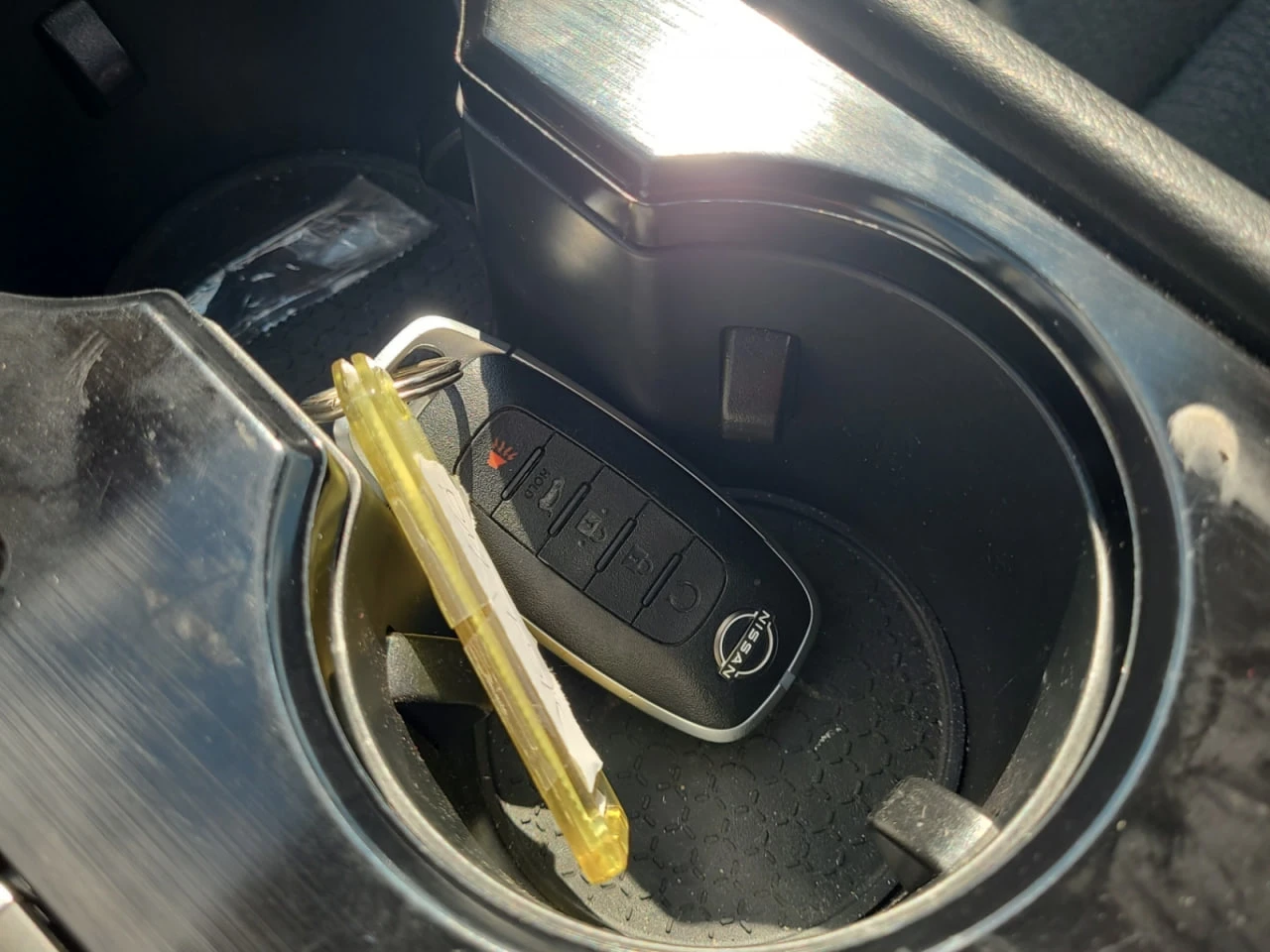 Nissan Rogue *  *    *   *  | Mobile.bg   13