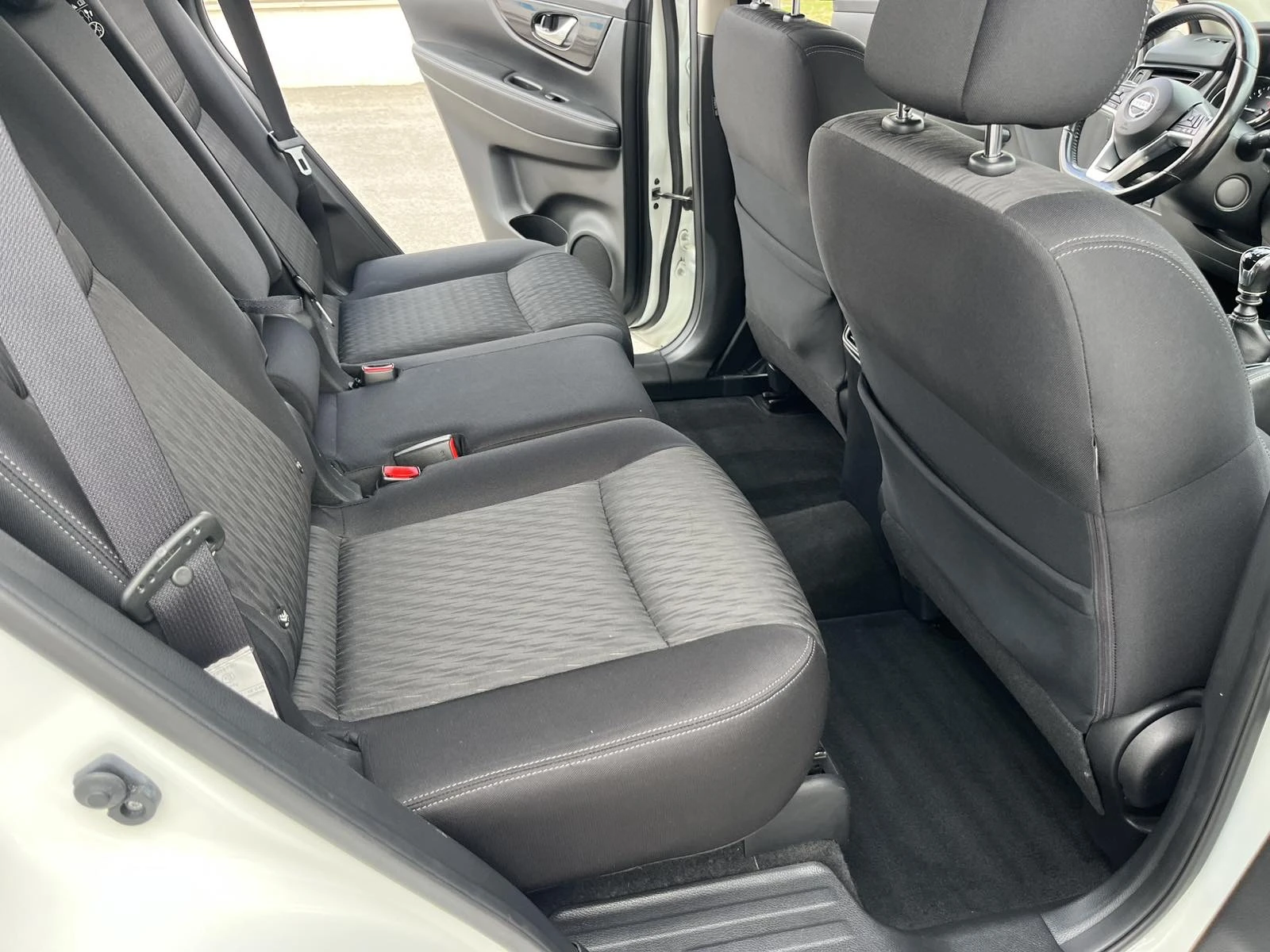 Nissan X-trail FACE 2.0DCI 177кс РЕГИСТРИРАН ОБСЛУЖЕН - изображение 10