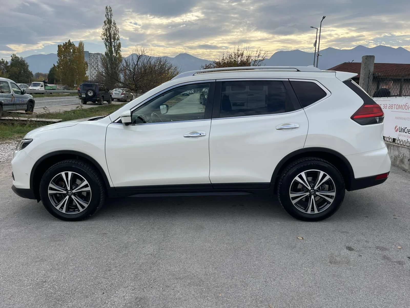 Nissan X-trail FACE 2.0DCI 177кс РЕГИСТРИРАН ОБСЛУЖЕН - изображение 6