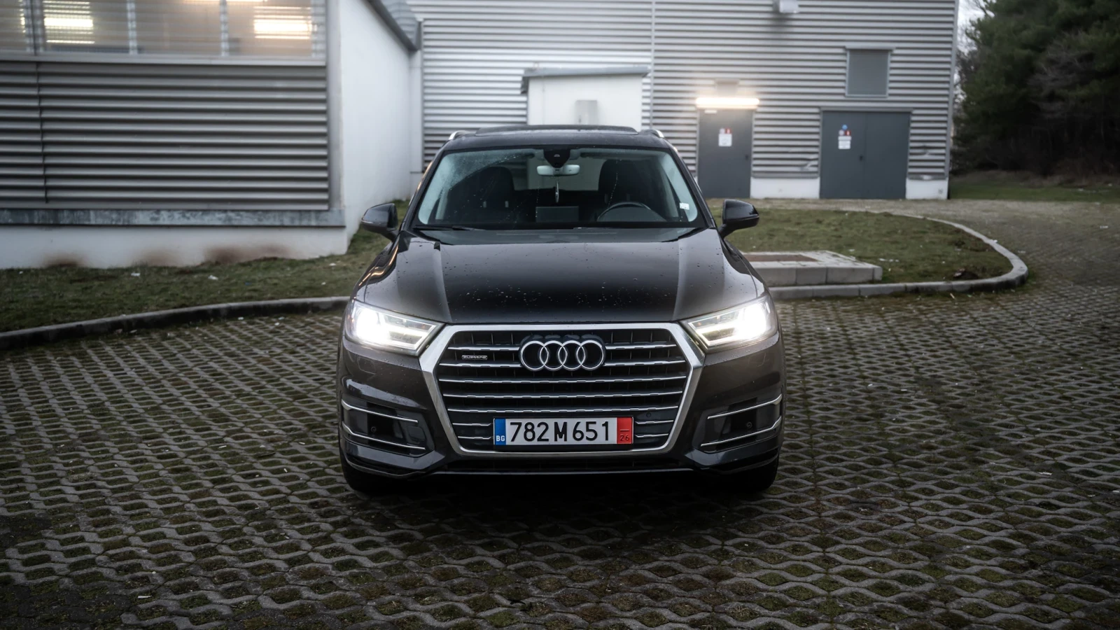 Audi Q7 - 4M/3.0T/BOSE/7MESTA/AMBI/PANORAMA/LIZING/BARTER