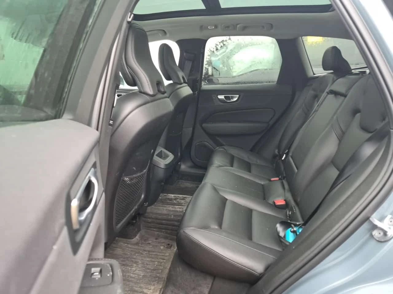 Volvo XC60 * CORE DARK THEME * CARFAX * Един собственик * , снимка 9 - Автомобили и джипове - 53885657