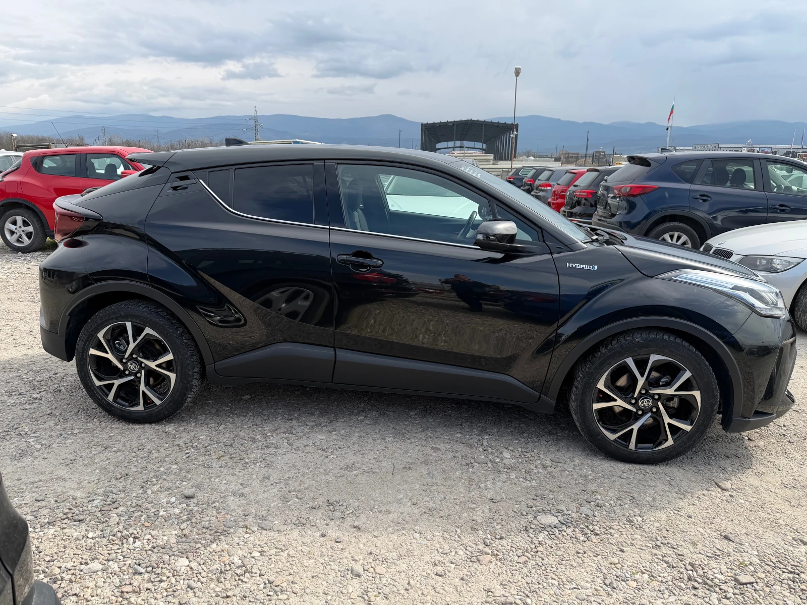 Toyota C-HR 1.8 HYBRID(КАТО НОВА), снимка 4 - Автомобили и джипове - 54136026