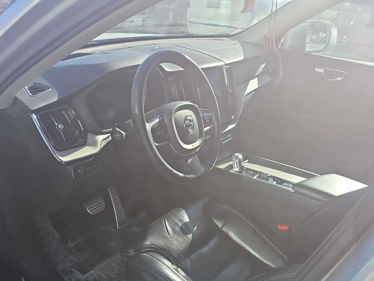 Volvo XC60 * Inscription * 360 * ПОДГРЕВ * ПАМЕТ * NAVI, снимка 4 - Автомобили и джипове - 54456780