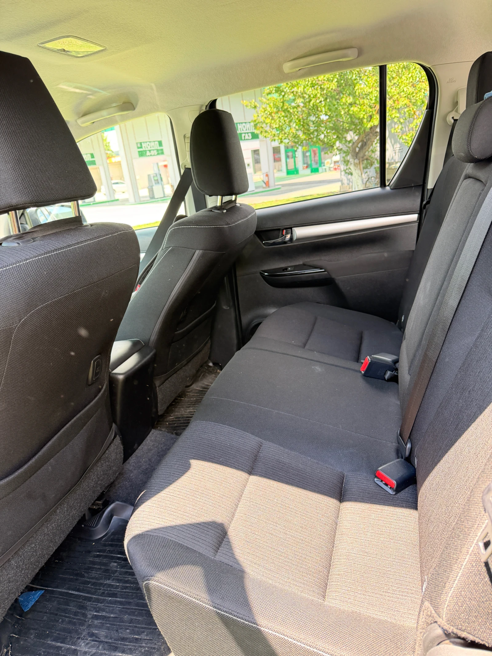 Toyota Hilux Пикап, снимка 6 - Автомобили и джипове - 55241823