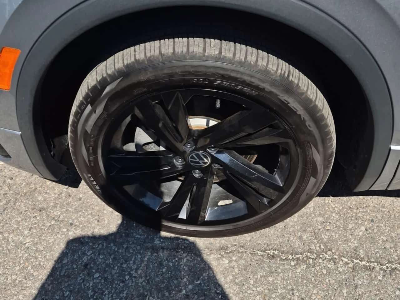 VW Tiguan * COMFORTLINE R LINE BLACK EDITION * CARFAX * , снимка 6 - Автомобили и джипове - 55327218