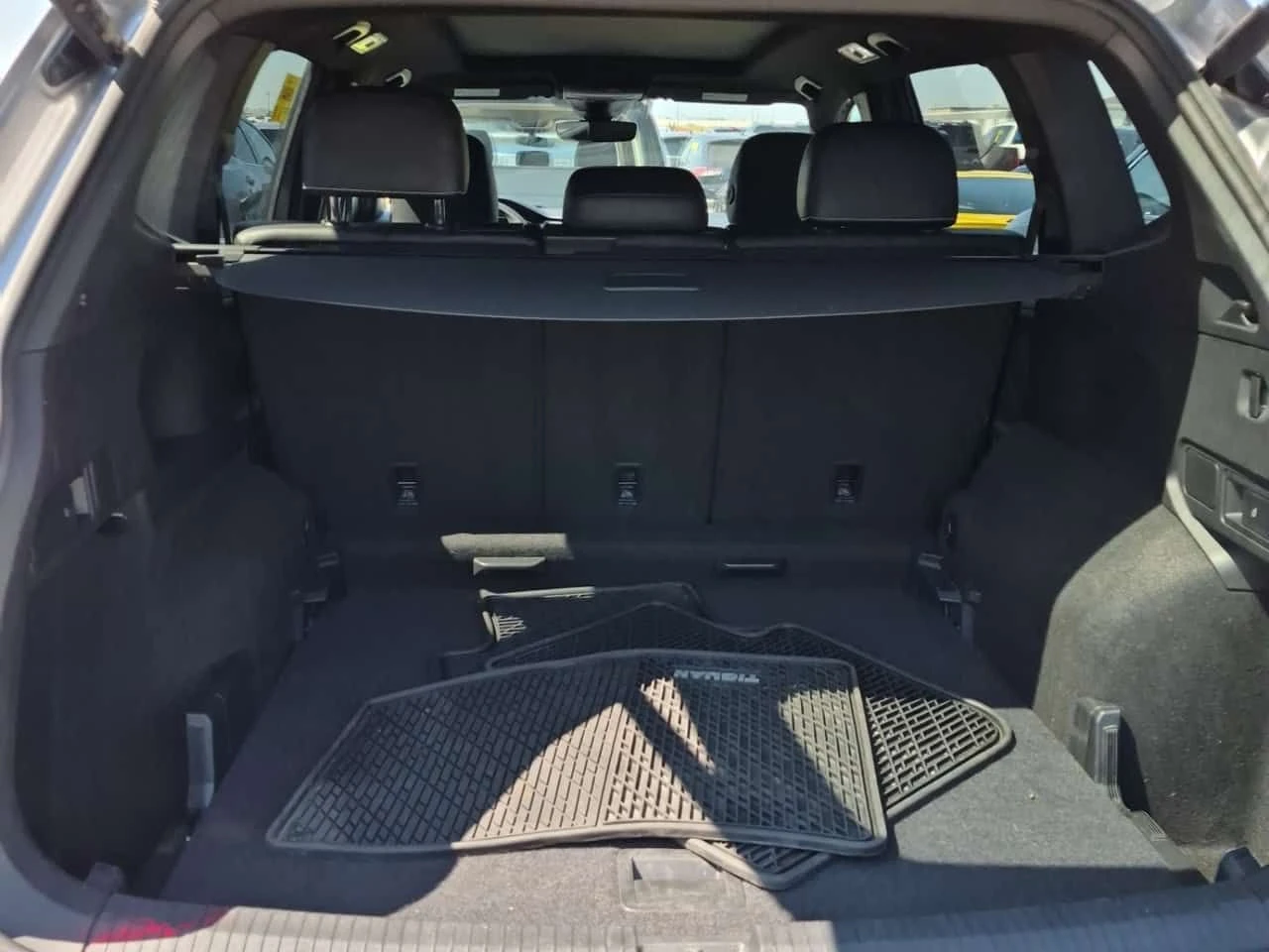 VW Tiguan * COMFORTLINE R LINE BLACK EDITION * CARFAX * , снимка 12 - Автомобили и джипове - 55327218