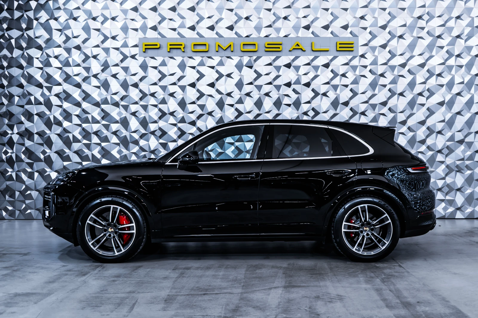 Porsche Cayenne Turbo E-Hybrid Pano* Bose* 360, снимка 3 - Автомобили и джипове - 55463913