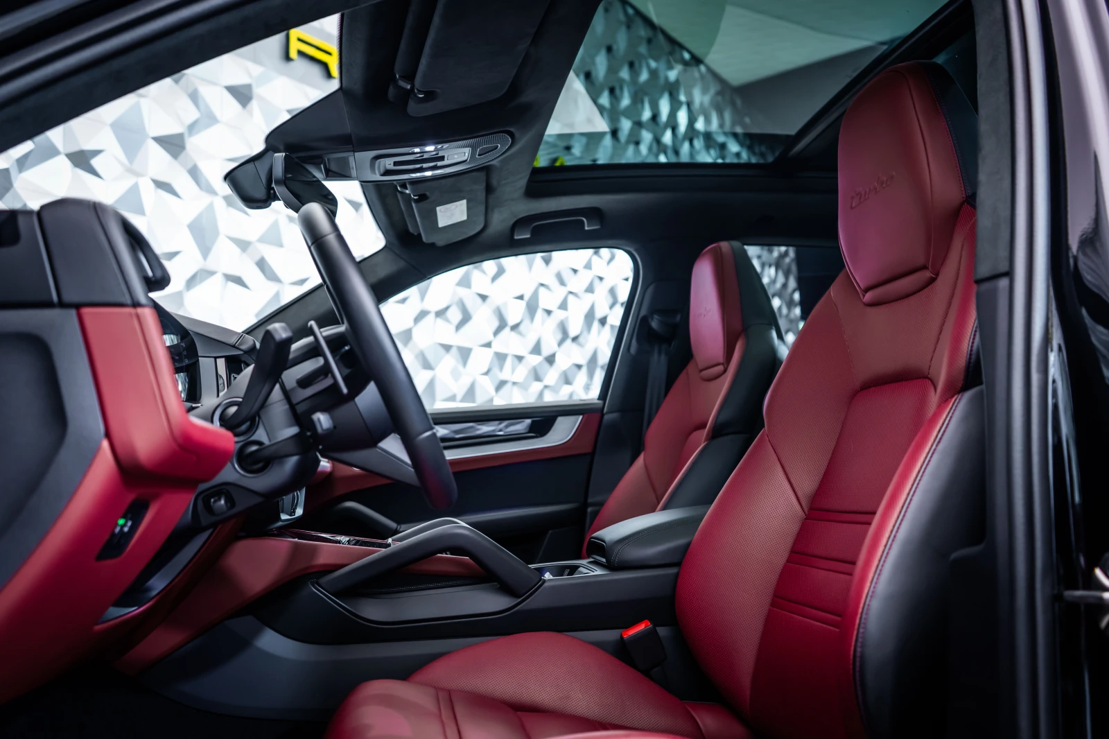Porsche Cayenne Turbo E-Hybrid Pano* Bose* 360, снимка 12 - Автомобили и джипове - 55463913