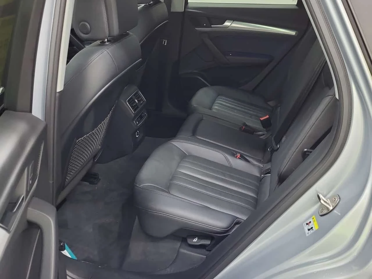 Audi Q5 * TECHNIK * CARFAX * БЕЗ ПЪРВОНАЧАЛНА ВНОСКА, снимка 12 - Автомобили и джипове - 56277517