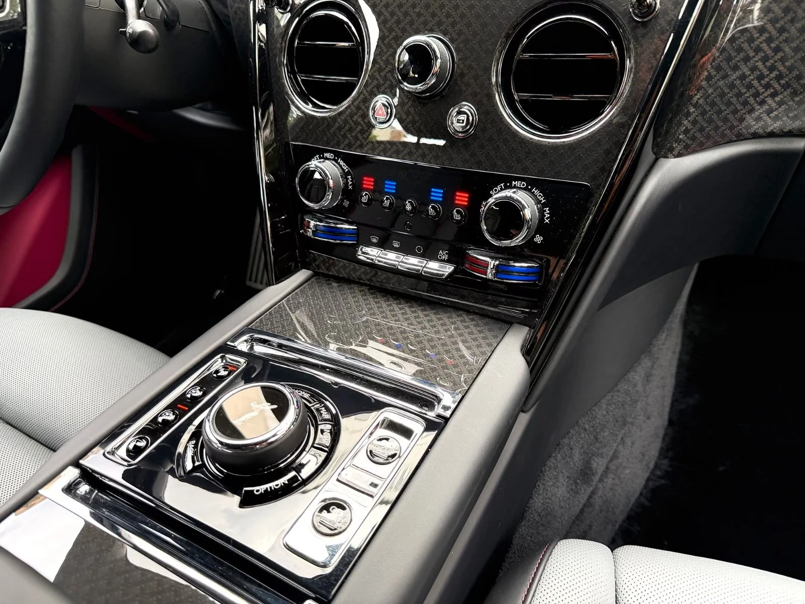 Rolls-Royce Cullinan V12 / BLACK BADGE / LOUNGE/ SHOOTING STAR/ BESPOKE | Mobile.bg � ����������� 11