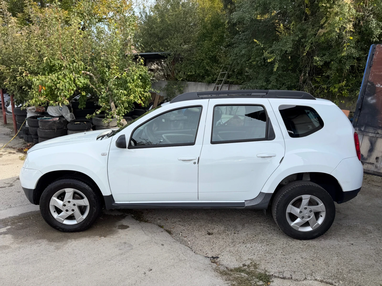Dacia Duster 1.5DCi, снимка 9 - Автомобили и джипове - 56589075
