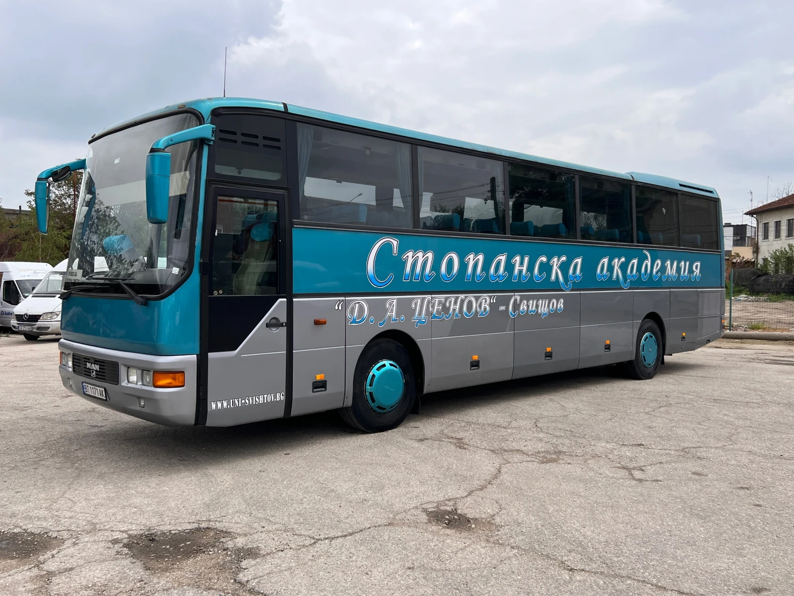 Man 469 | Mobile.bg   1