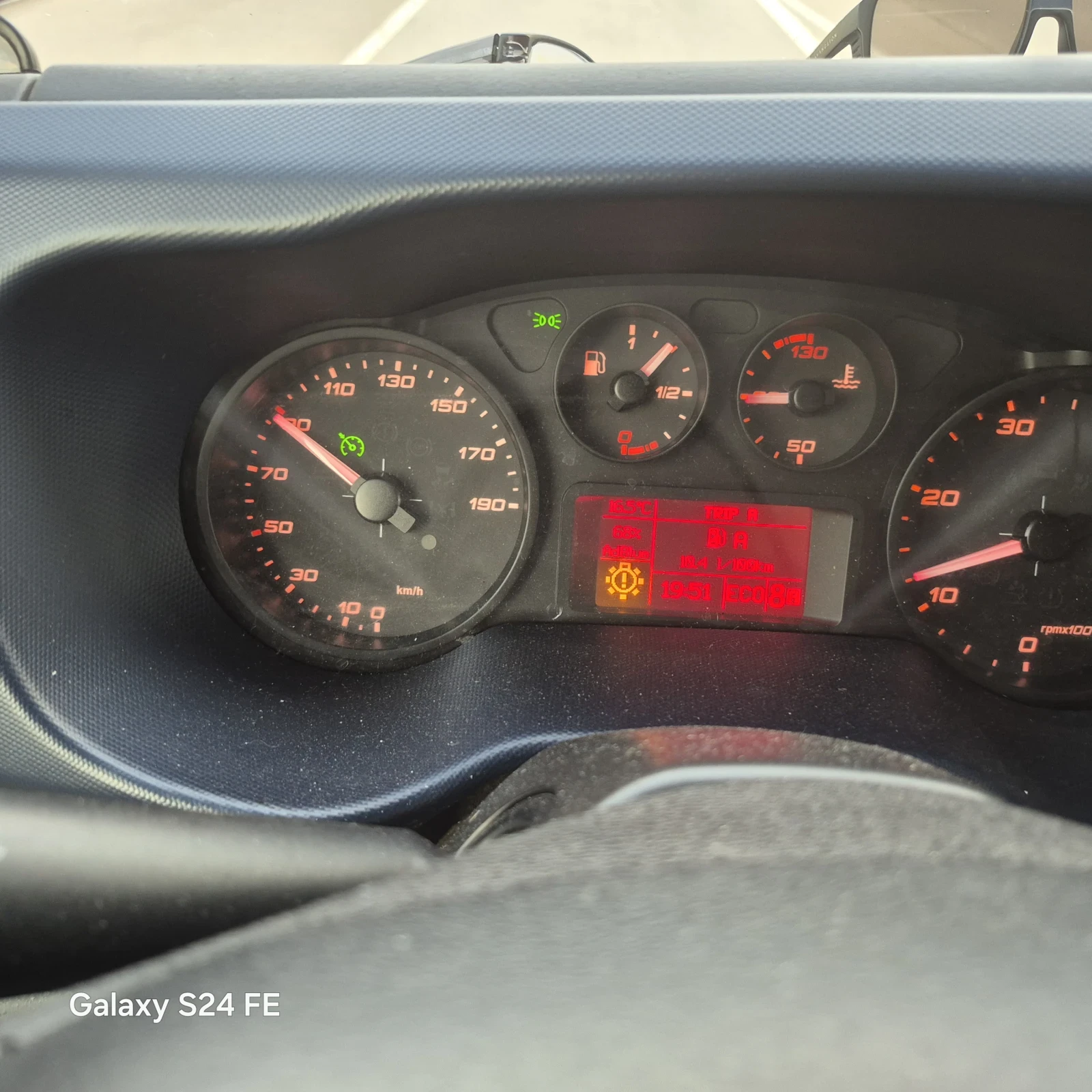 Iveco 35S18  - изображение 6