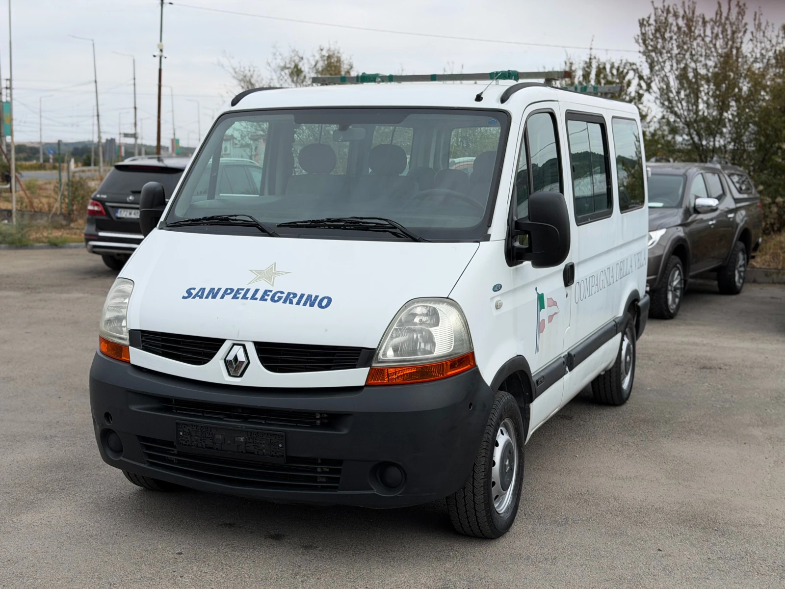 Renault Master 2.5DCi 9 места