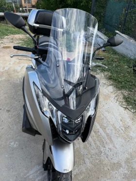     Honda Integra S ABS, LED