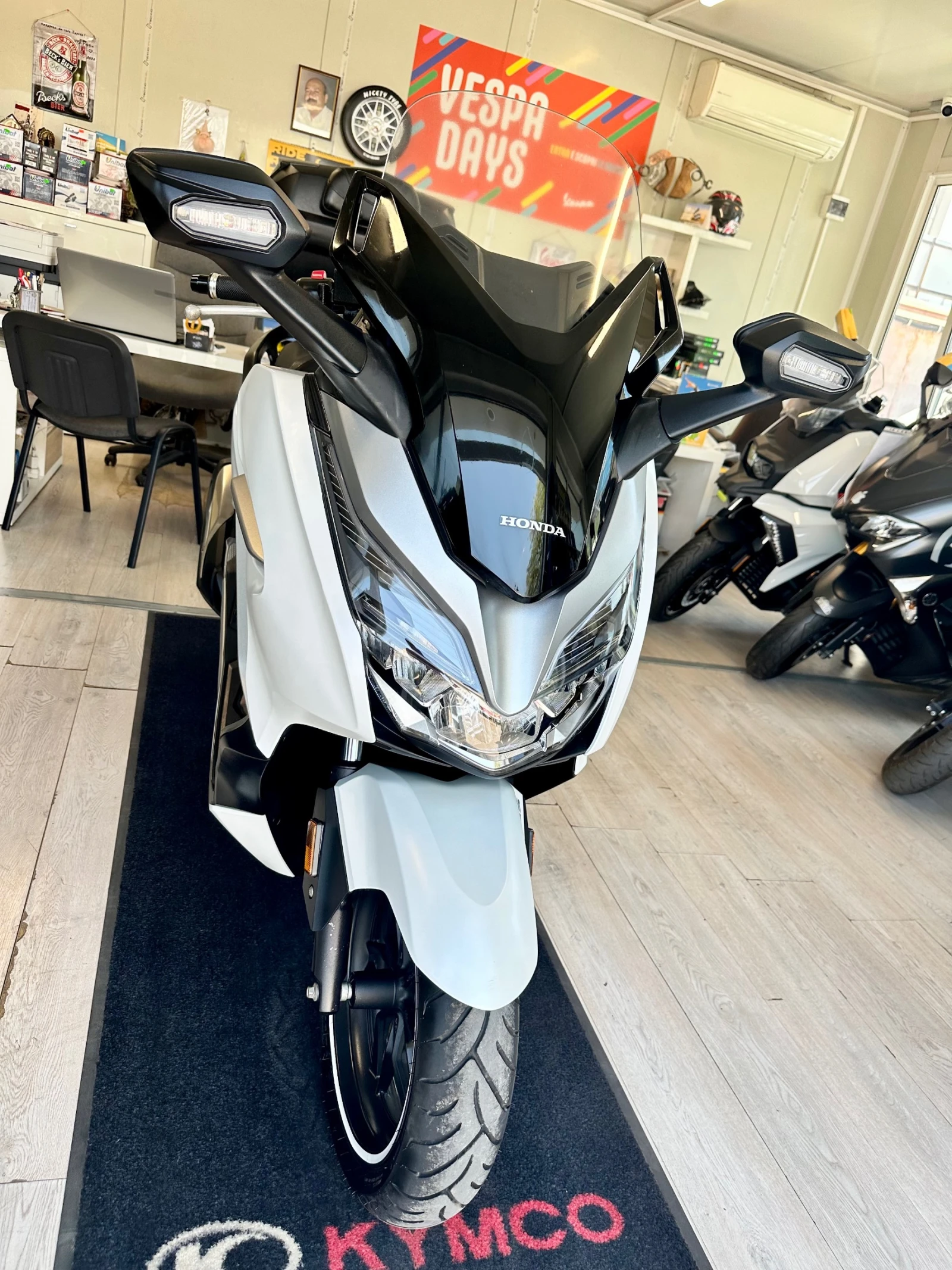 Honda Forza 300i ABS/TC/LED, снимка 13 - Мотоциклети и мототехника - 55557756