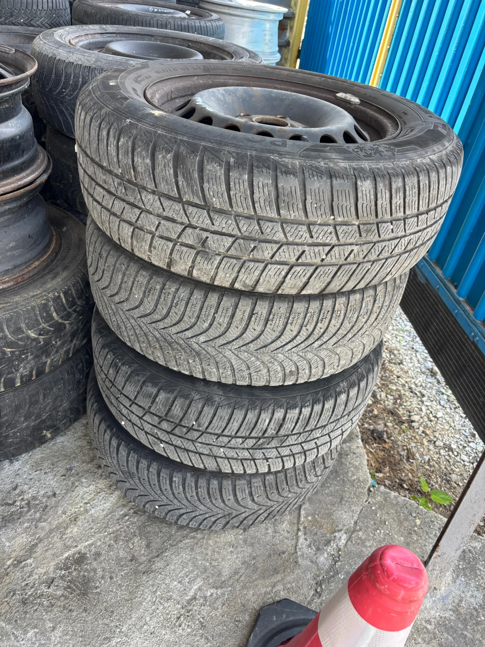 Гуми с джанти Barum 195/65R15, снимка 2 - Гуми и джанти - 54699073