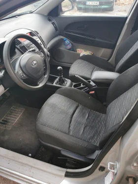 Kia Ceed, снимка 5