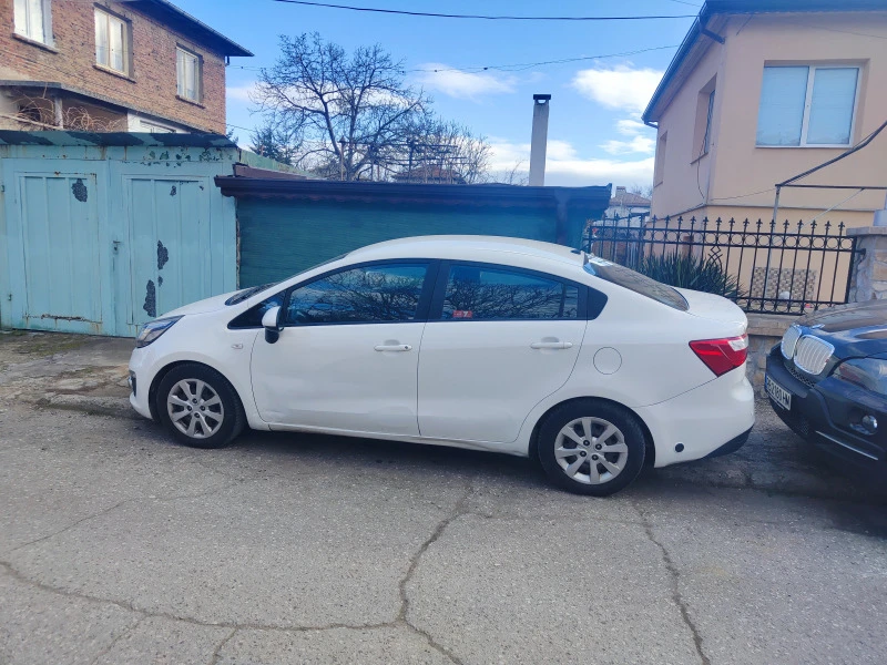 Kia Rio 1.25 АГУ  седан, снимка 17 - Автомобили и джипове - 44113383