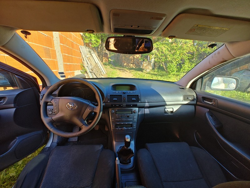 Toyota Avensis 1.8 VVTI, снимка 12 - Автомобили и джипове - 46352018