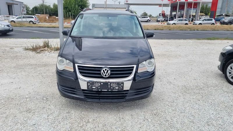 VW Touran, снимка 8 - Автомобили и джипове - 47769167