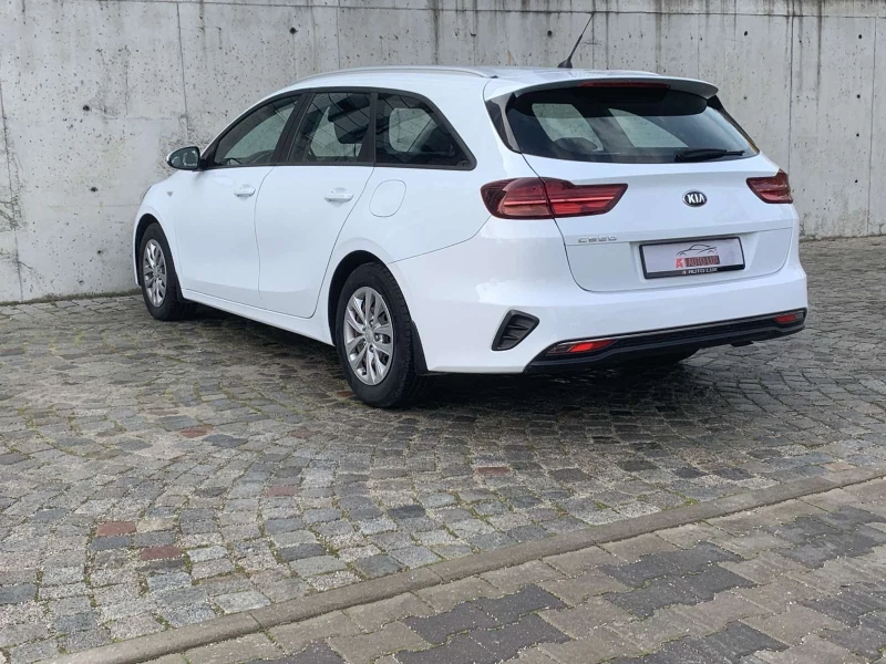 Kia Ceed 1.6d/Multy/6 speed/ Excellent!!!, снимка 6 - Автомобили и джипове - 47807325