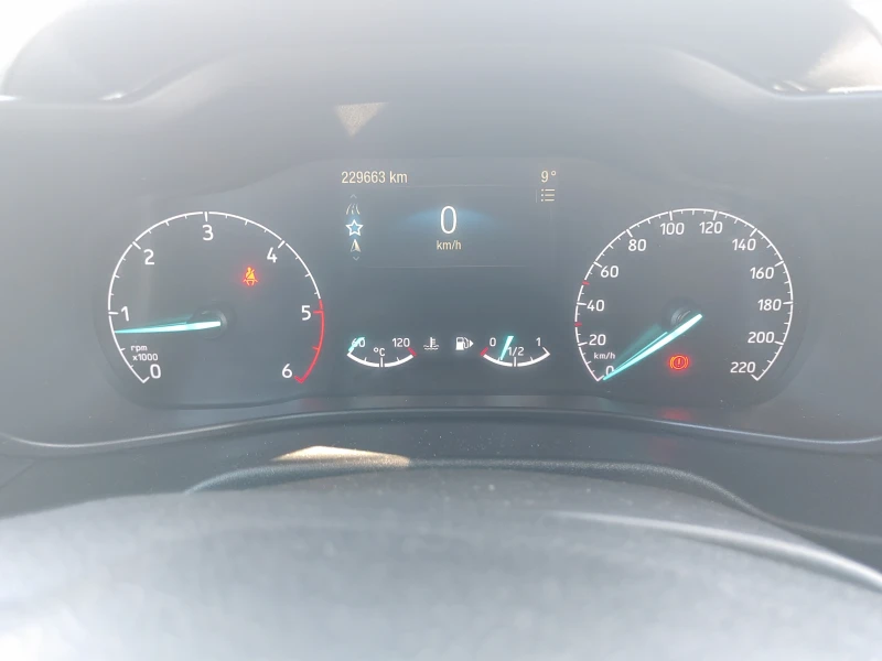 Ford Connect 1.5tdci-ЦЕНА С ВКЛЮЧЕН ДДС! ИМА ВИДЕОКЛИП!, снимка 8 - Автомобили и джипове - 49390677