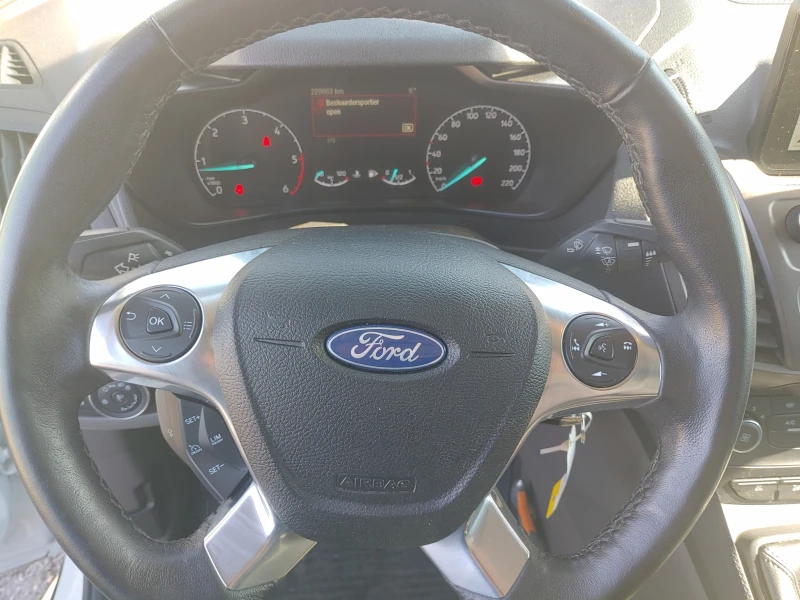 Ford Connect 1.5tdci-ЦЕНА С ВКЛЮЧЕН ДДС! ИМА ВИДЕОКЛИП!, снимка 7 - Автомобили и джипове - 49390677