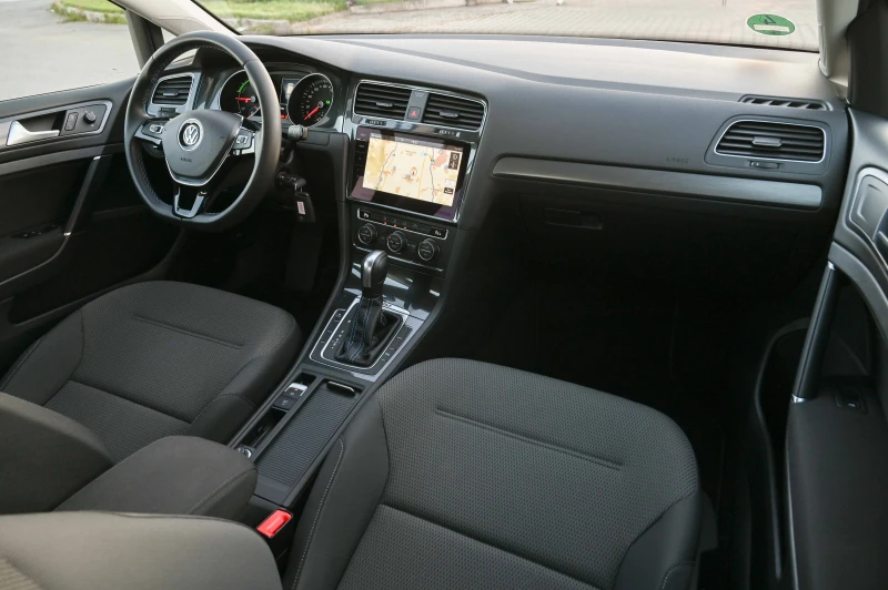 VW Golf E-GOLF* 36KW* Germany, снимка 9 - Автомобили и джипове - 51159608