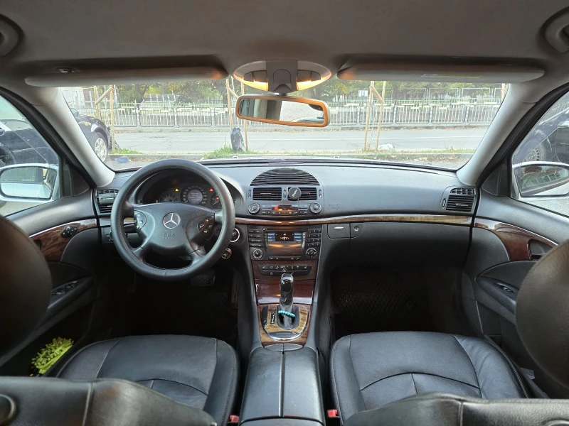 Mercedes-Benz E 220 2.2Cdi, снимка 12 - Автомобили и джипове - 52740431