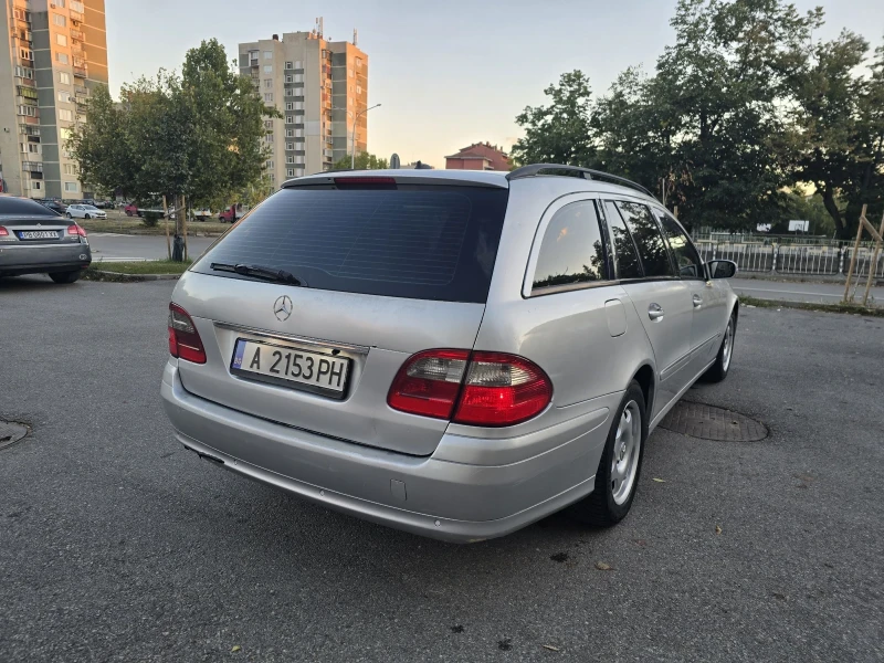 Mercedes-Benz E 220 2.2Cdi, снимка 5 - Автомобили и джипове - 52740431