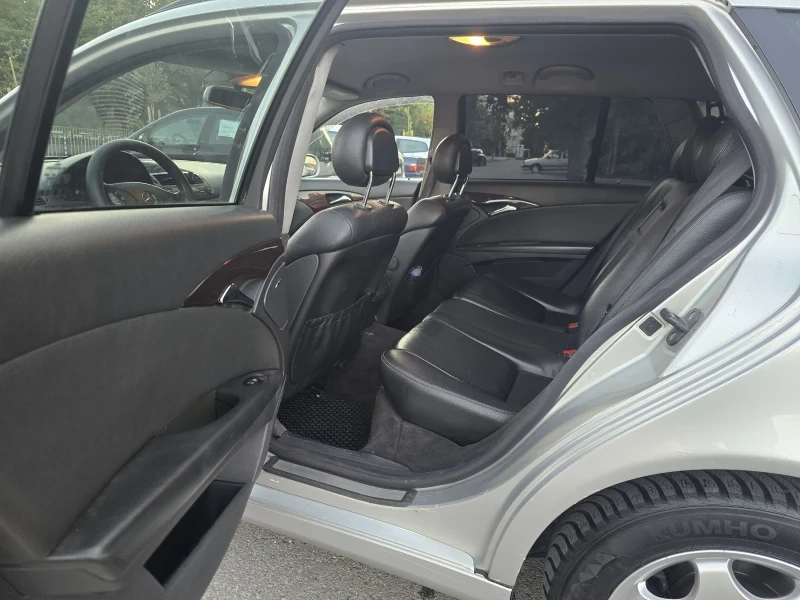 Mercedes-Benz E 220 2.2Cdi, снимка 10 - Автомобили и джипове - 52740431