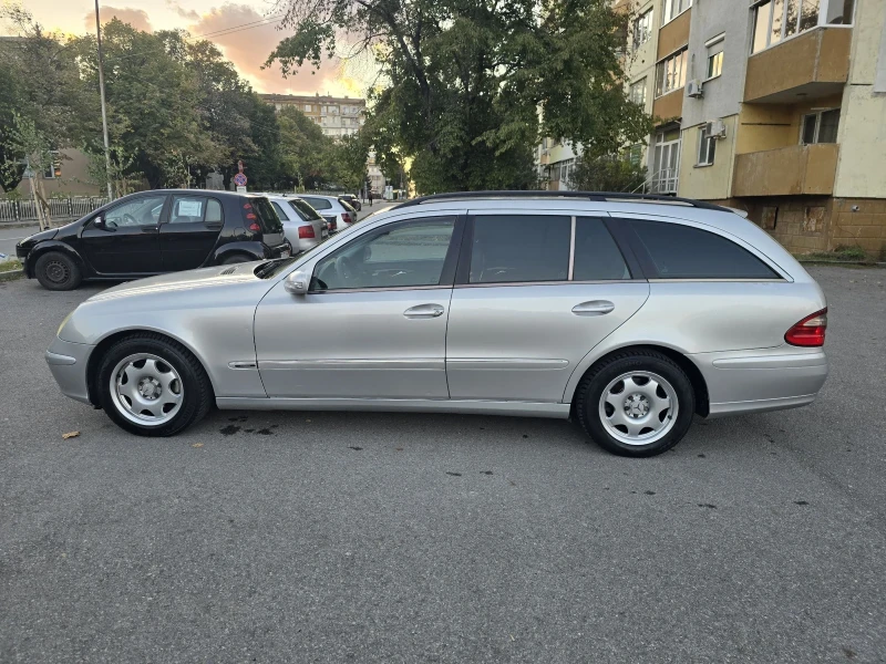 Mercedes-Benz E 220 2.2Cdi, снимка 7 - Автомобили и джипове - 52740431